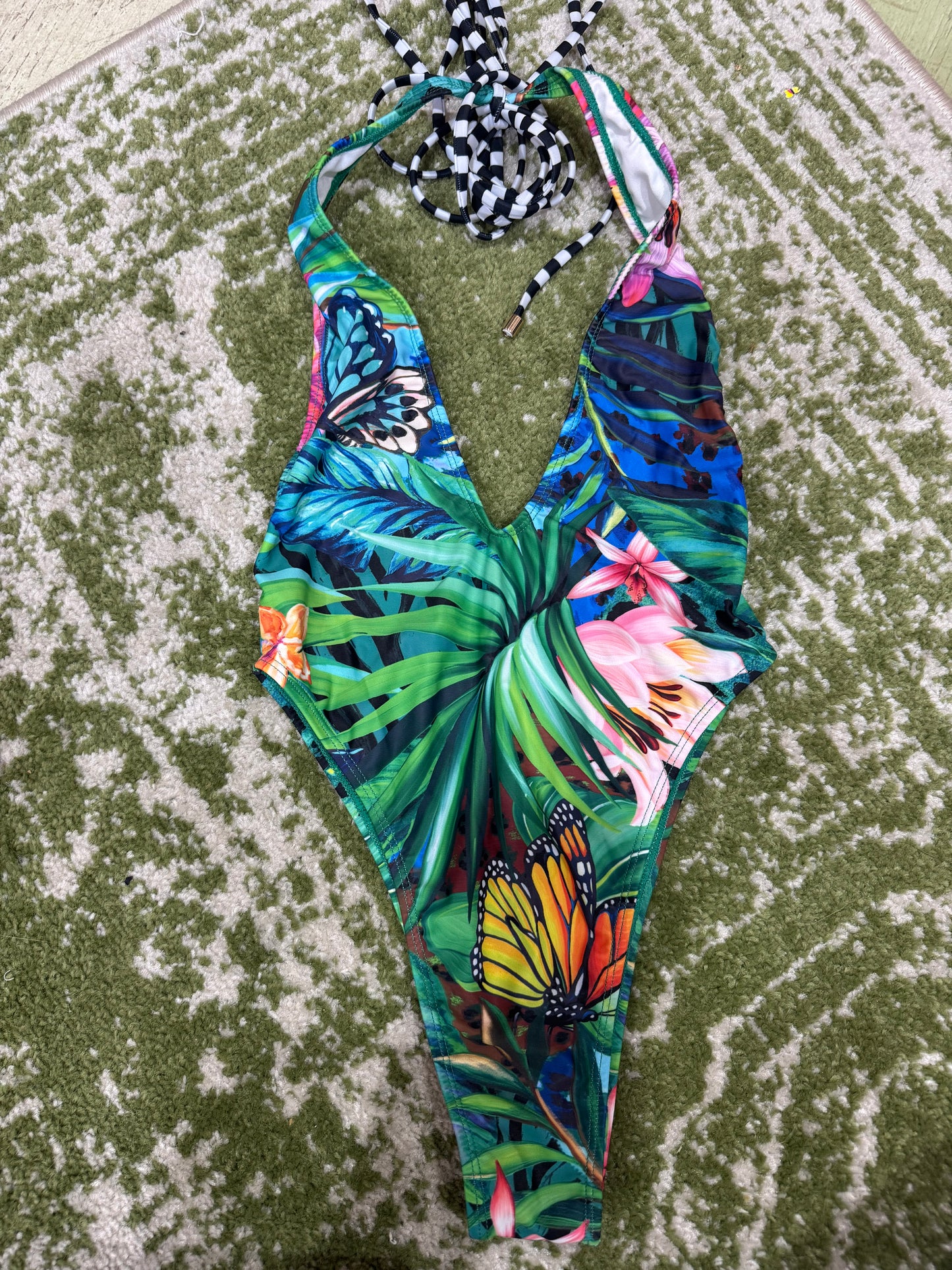 Bathing suit