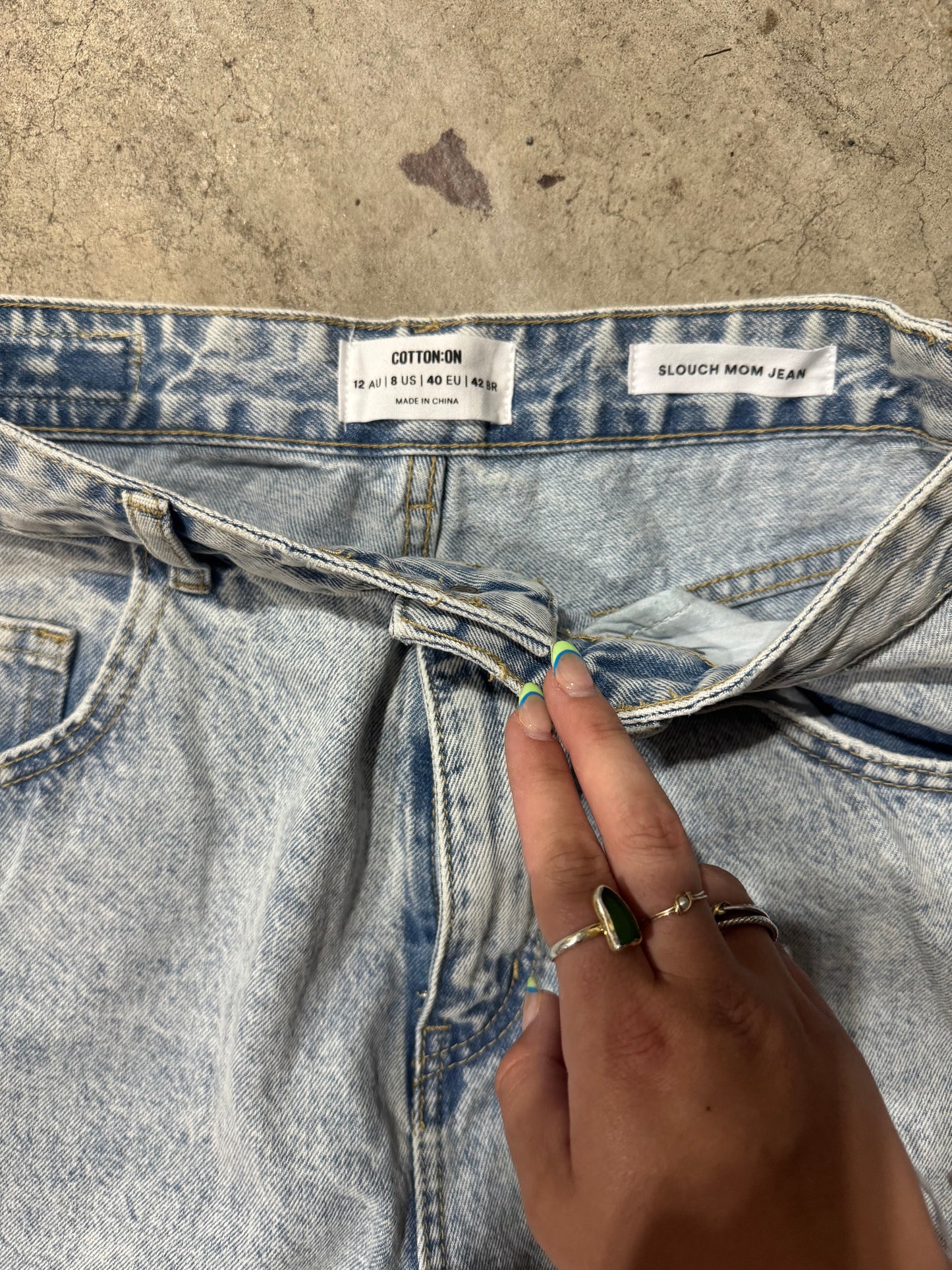 Barrel jeans