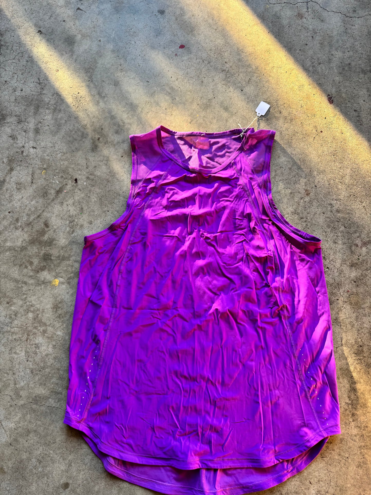 Lululemon tank