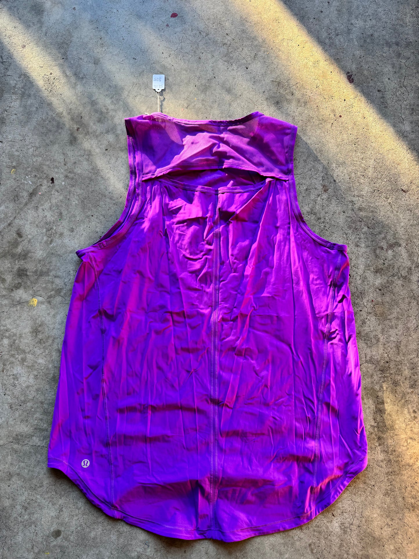 Lululemon tank