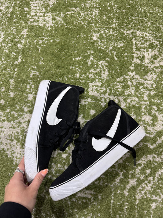 Nike men’s shoes