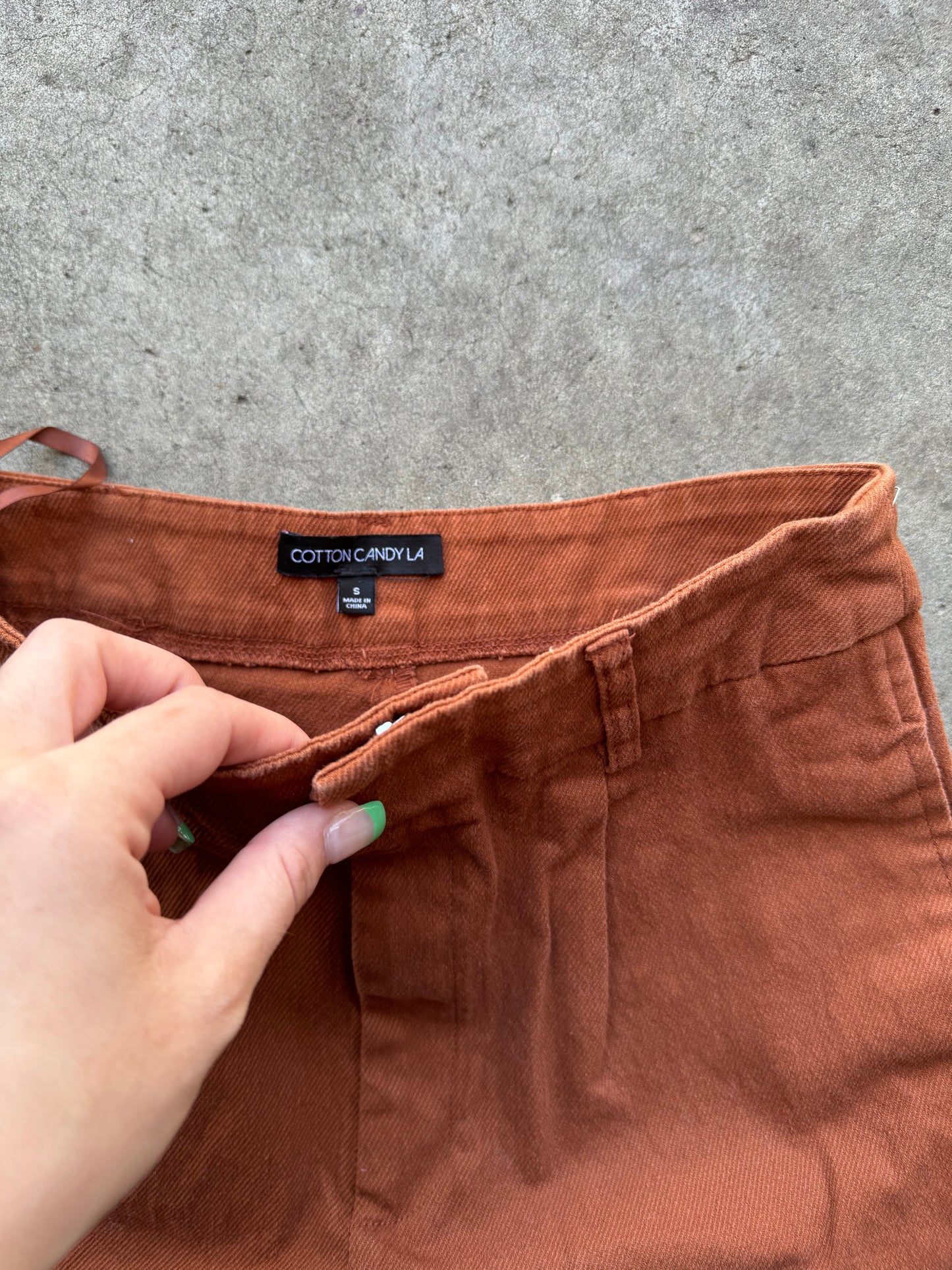Pleaded pants