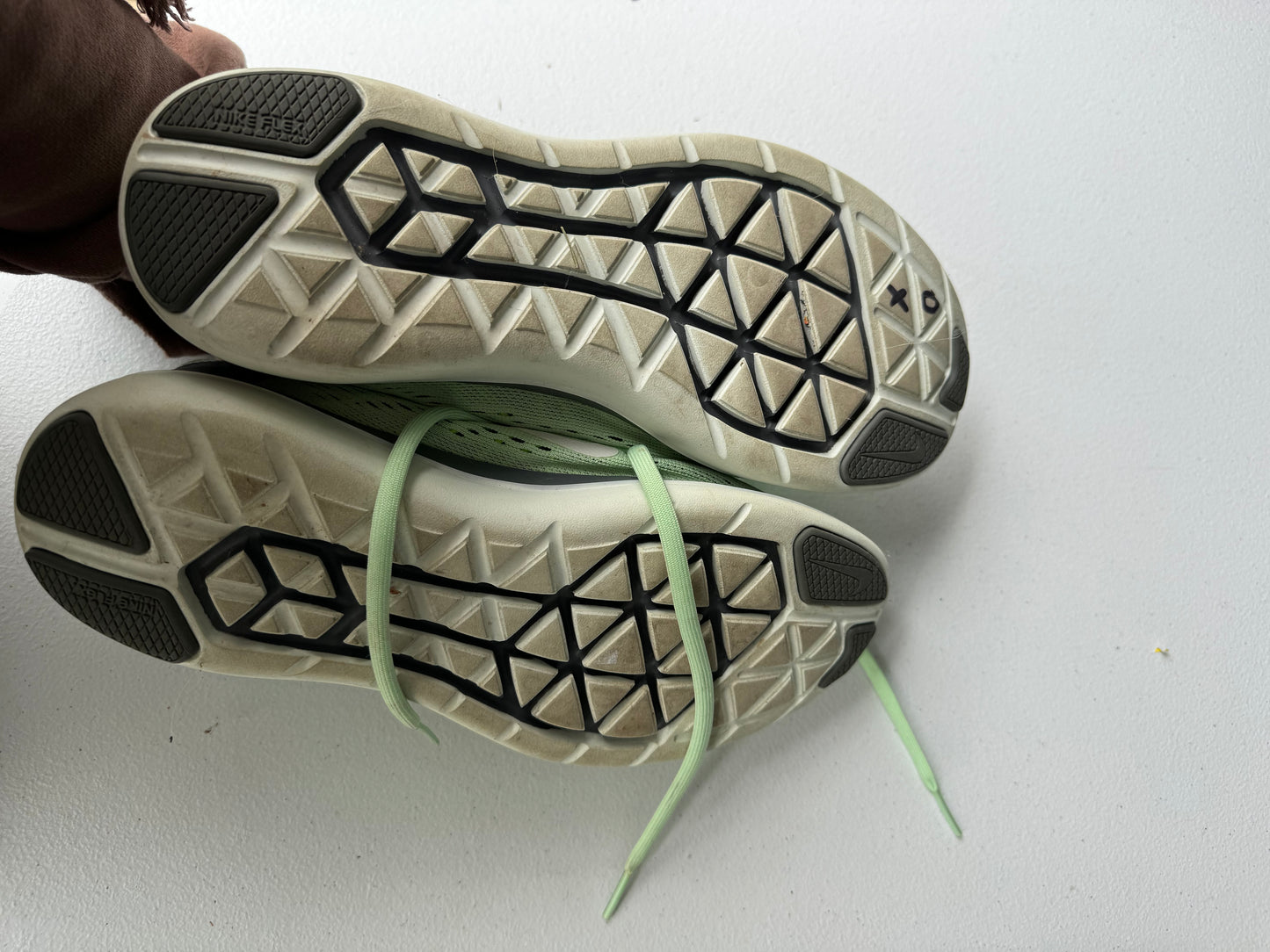 Nike mint green shoes