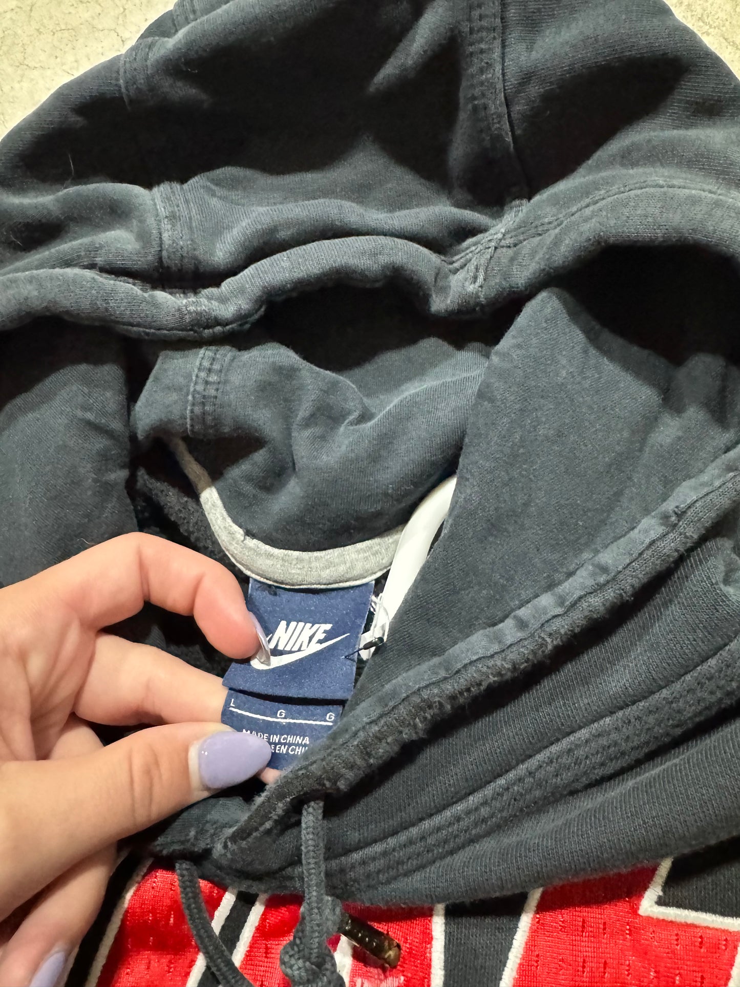 Distressed Vtg Nike hoodie
