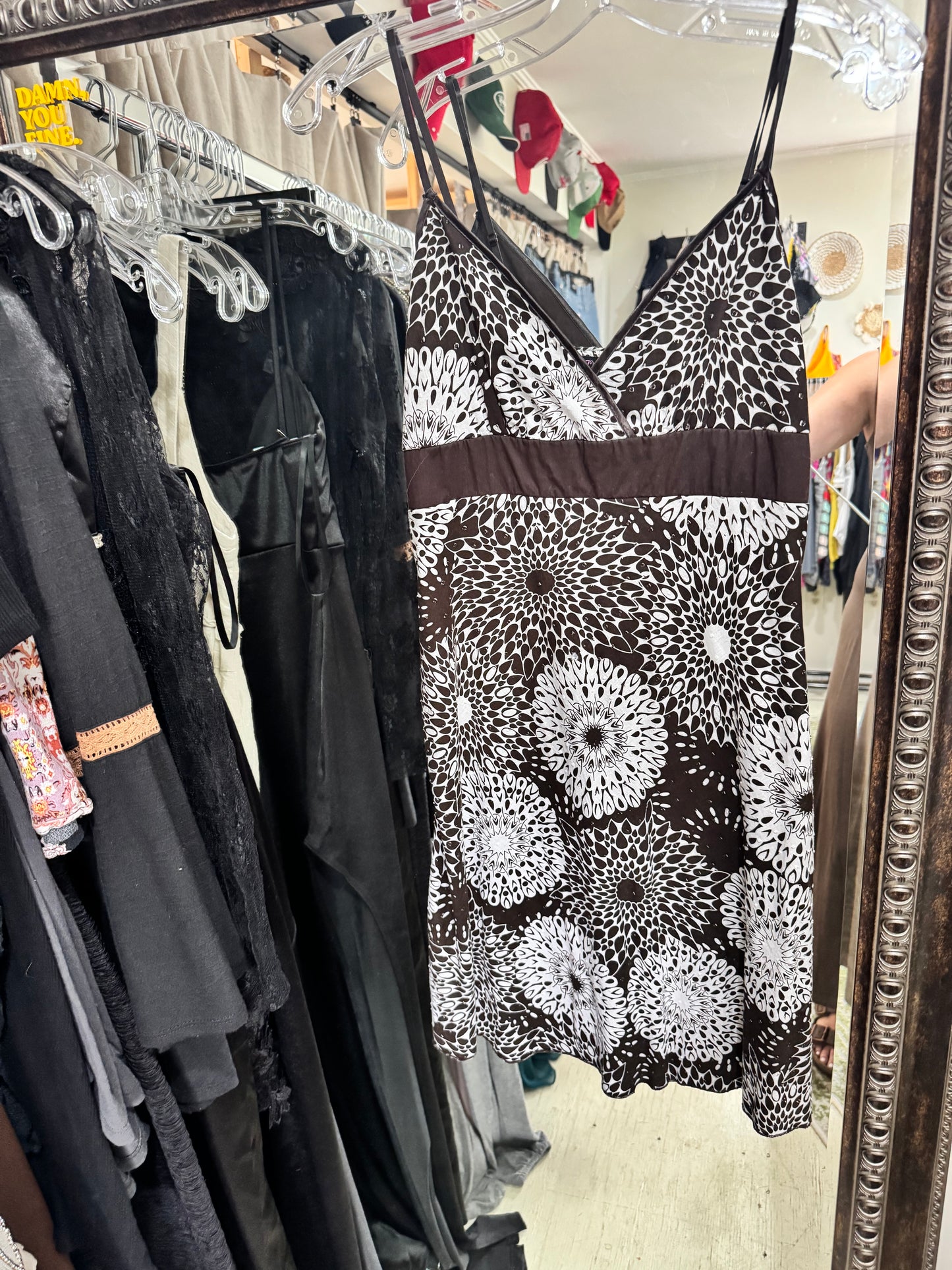 Vtg Brown dress
