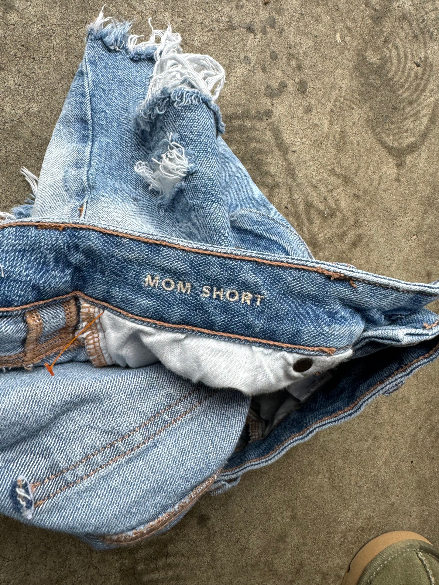 AE mom shorts
