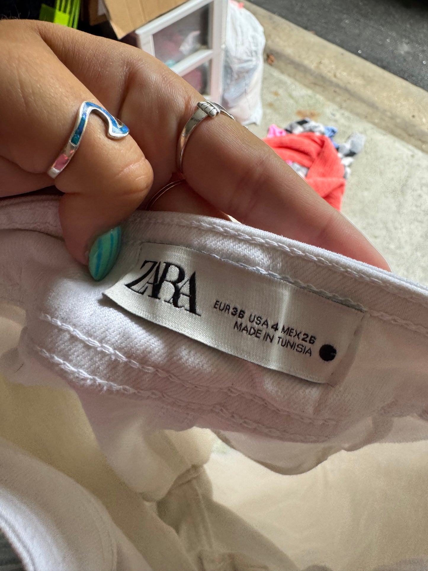 White zara jeans