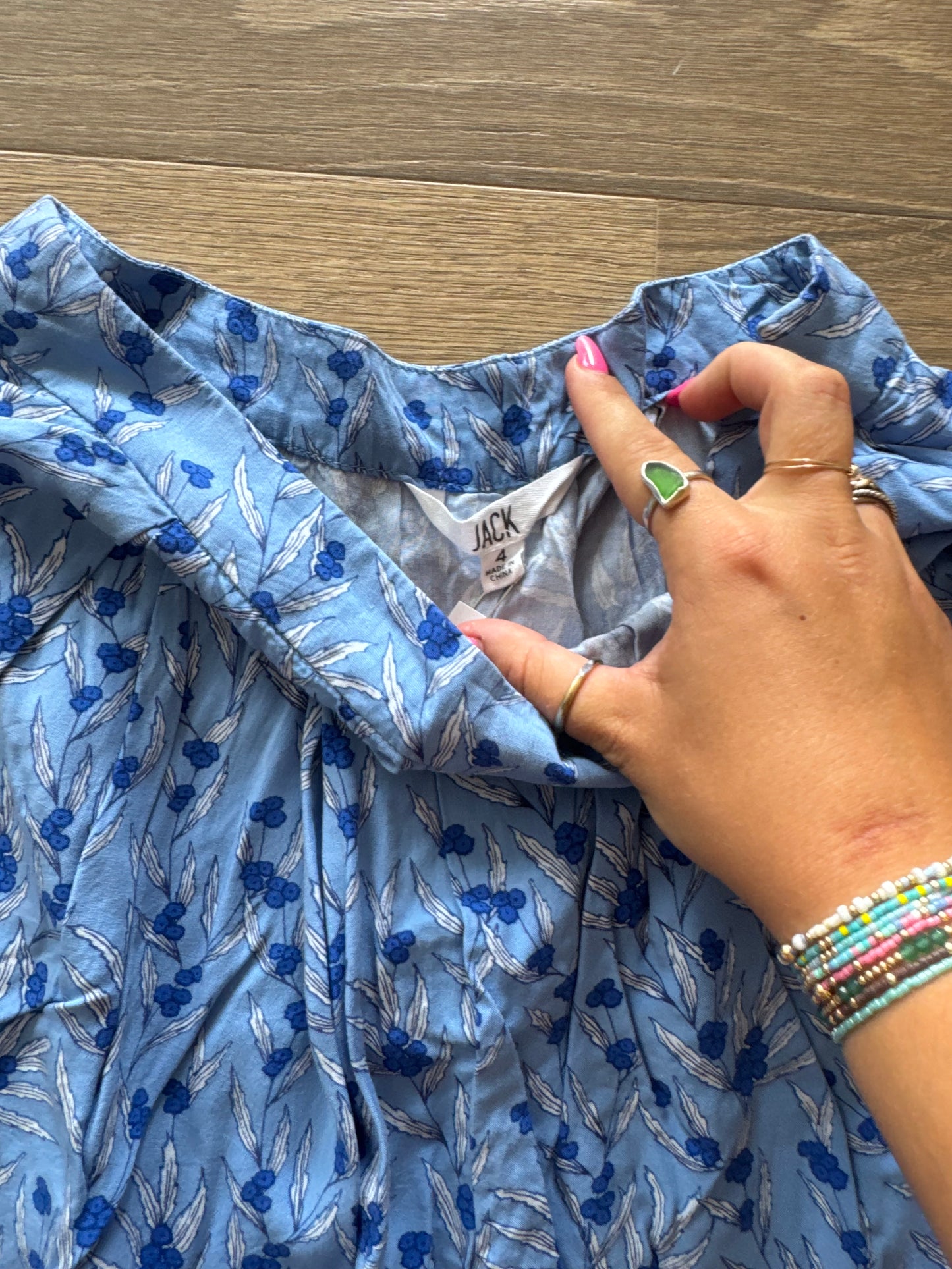 Skirt size 4