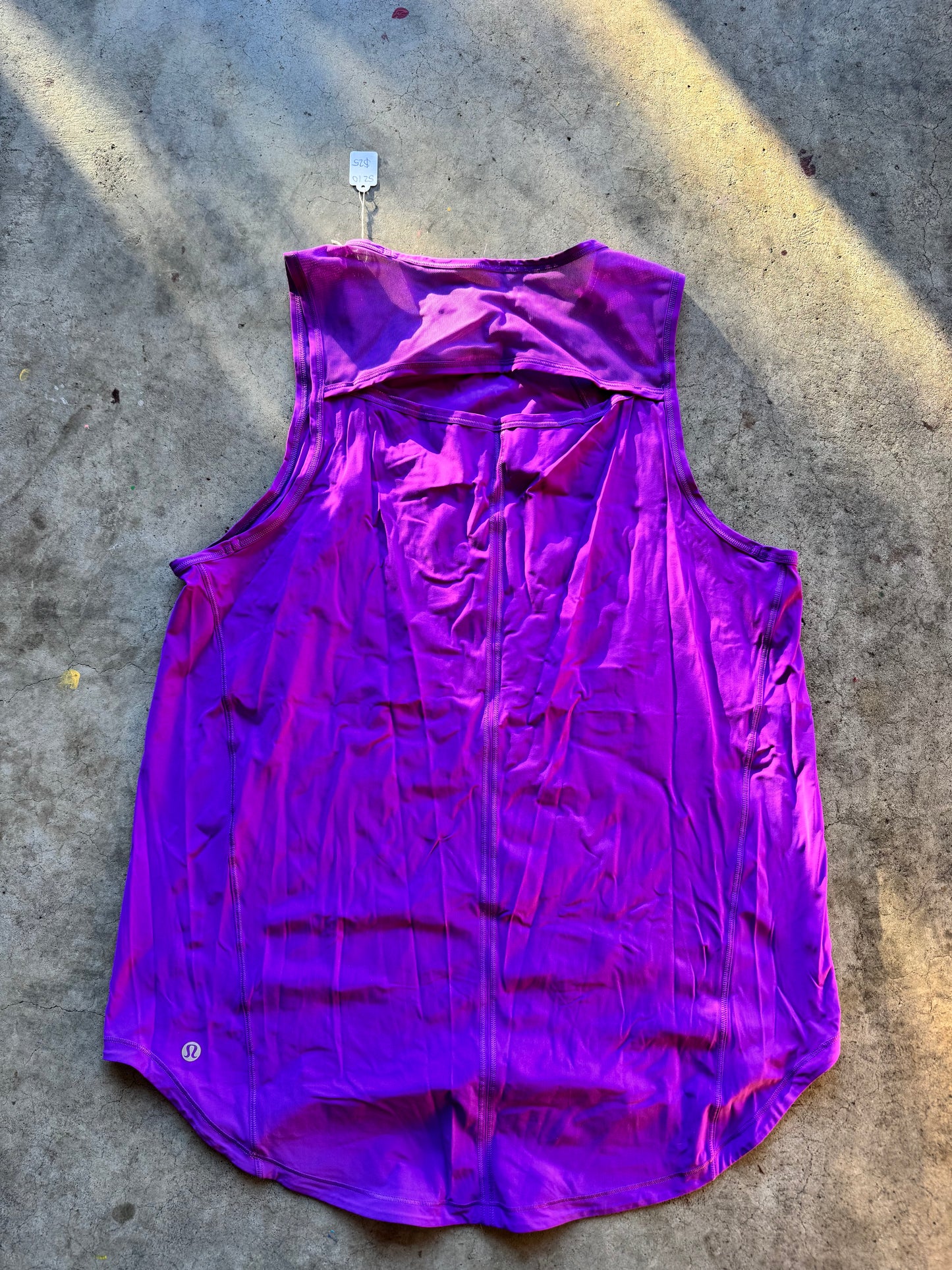 Lululemon tank