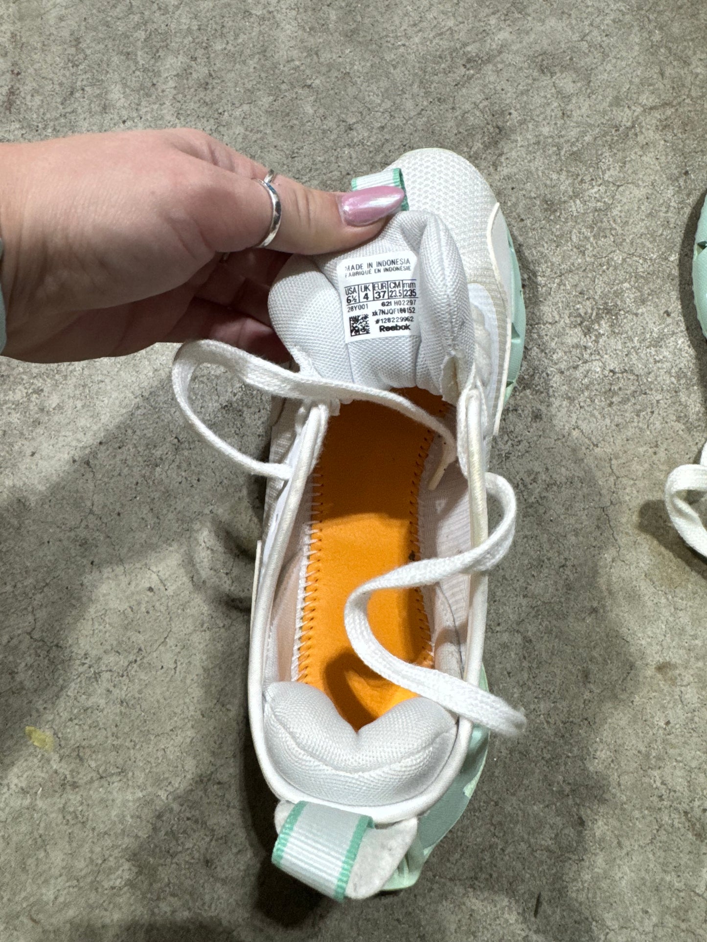 Reebok Sneakers