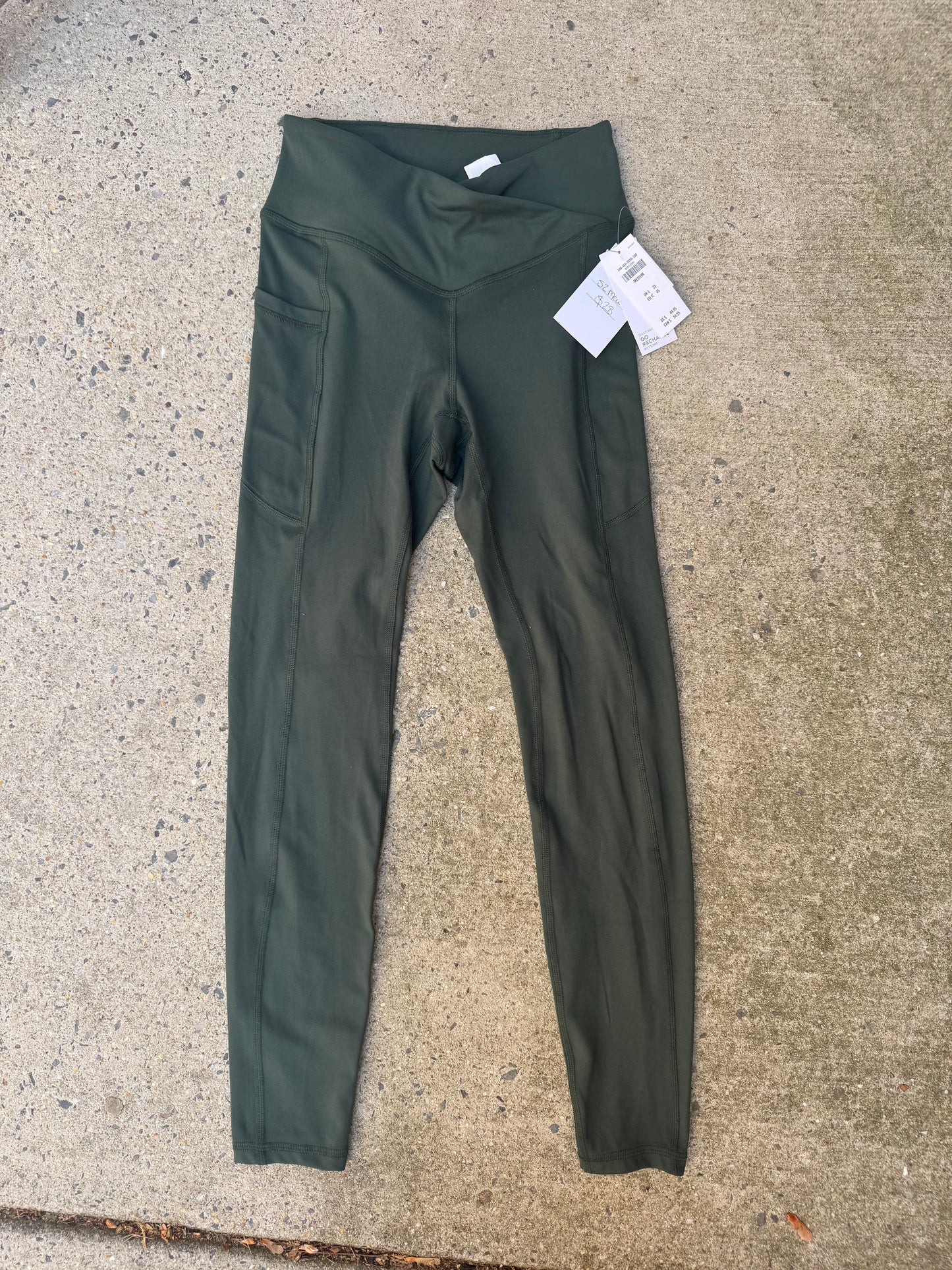 NWT gilly hicks leggings