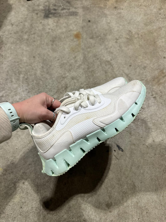 Reebok Sneakers