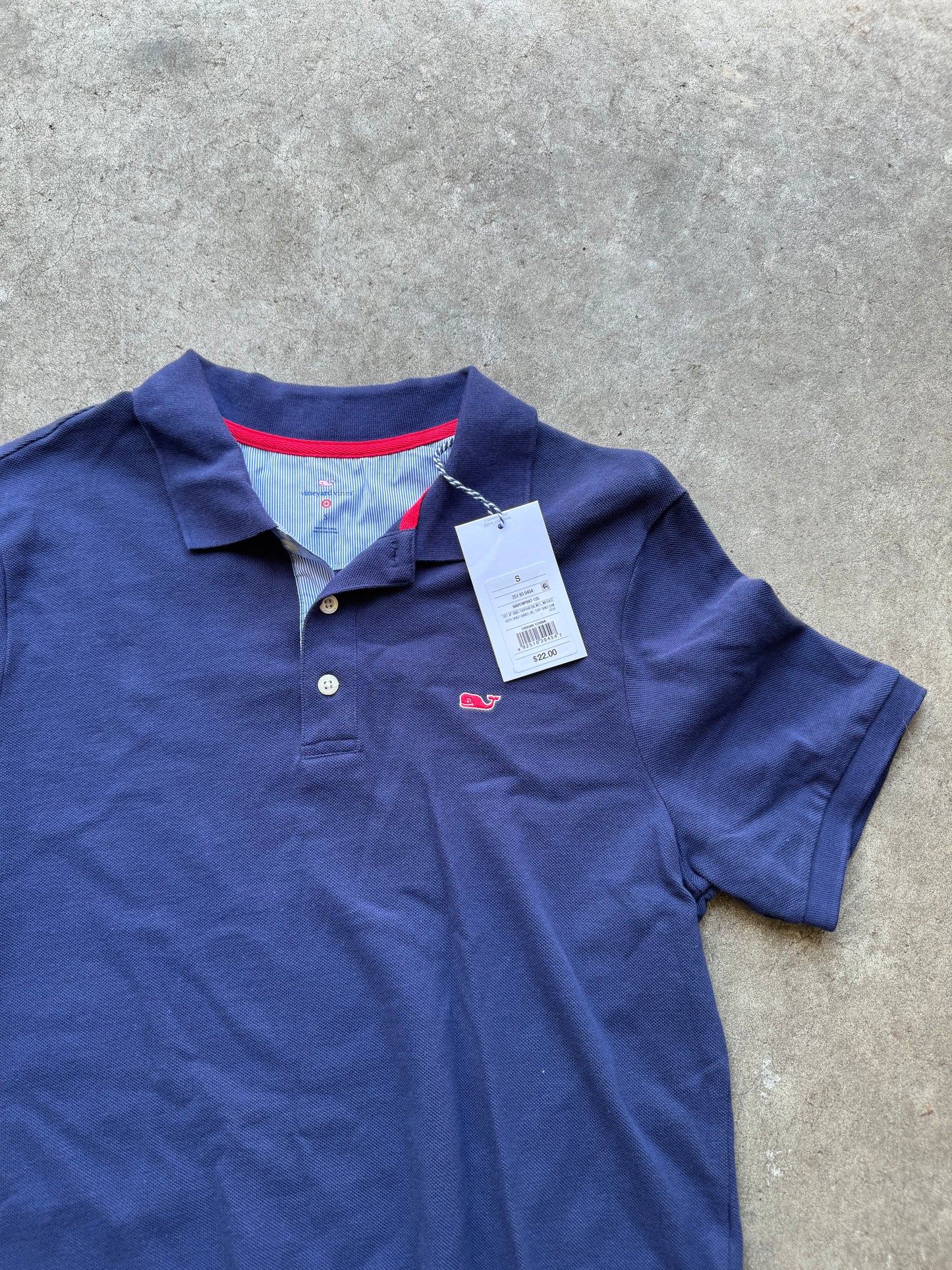 Vineyard Vines tee