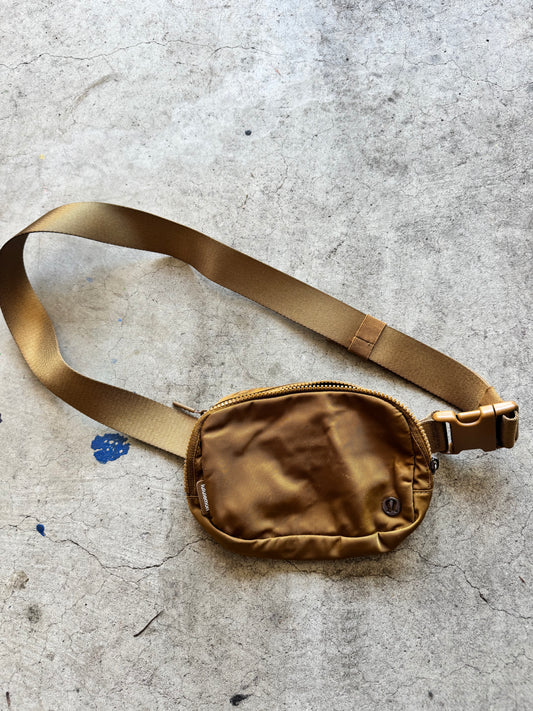Lululemon Fanny