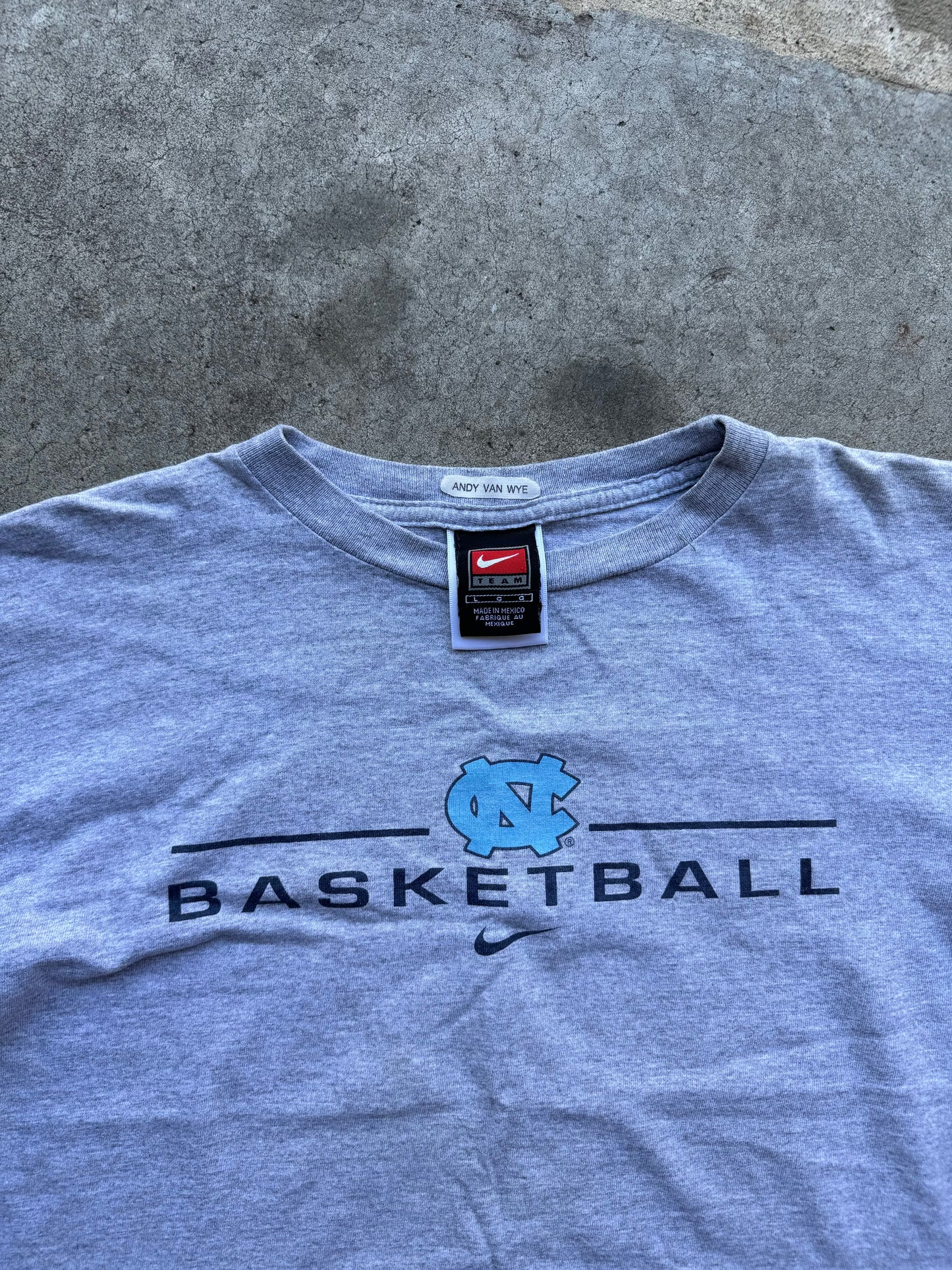 Vtg unc nike tee