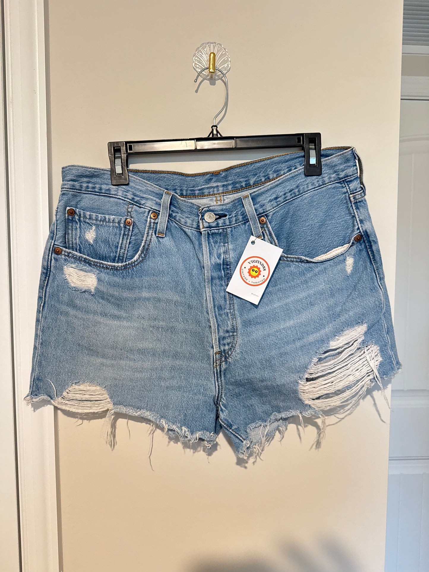 Levi Shorts sz 32
