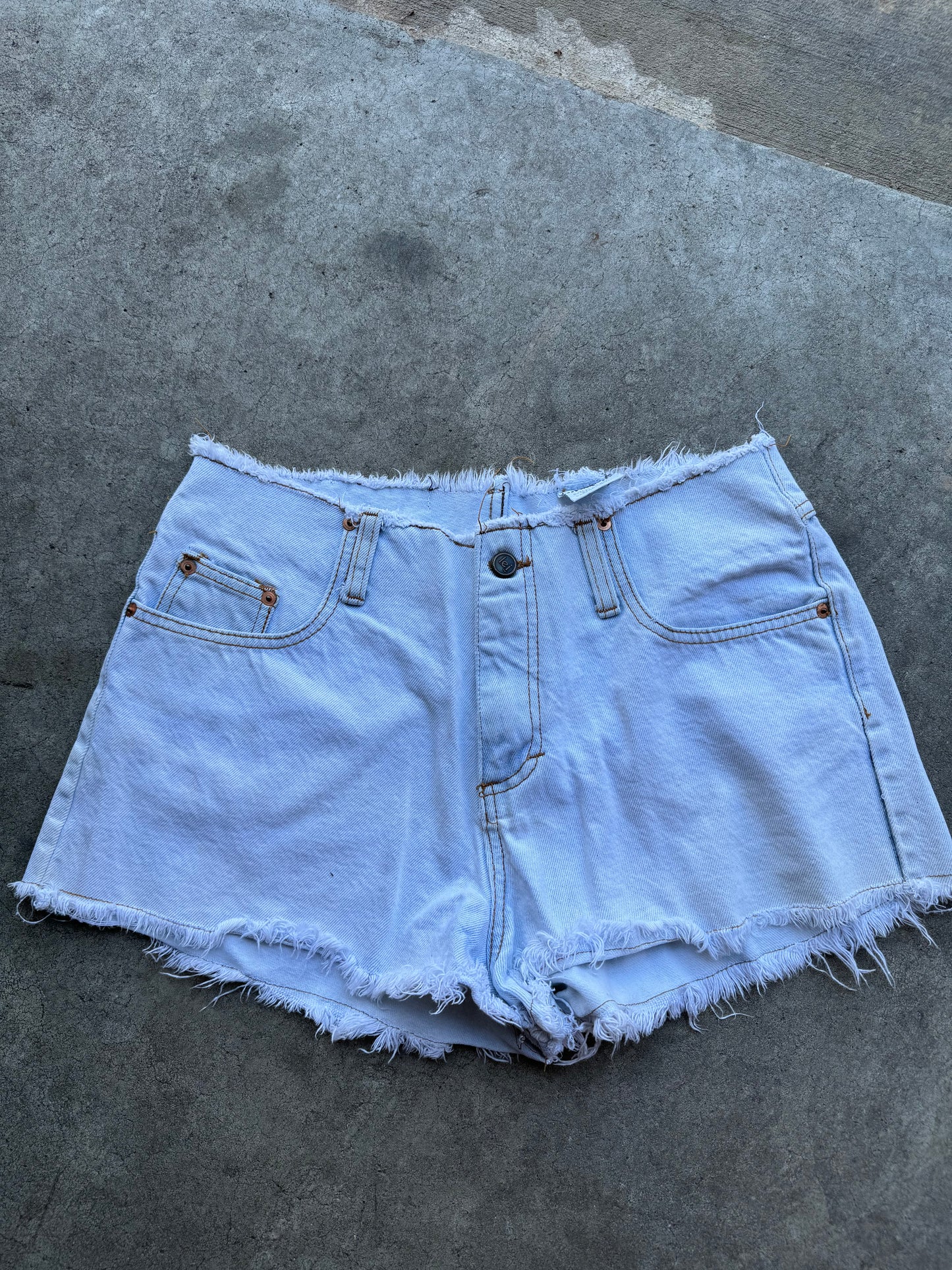 Vtg LEI shorts