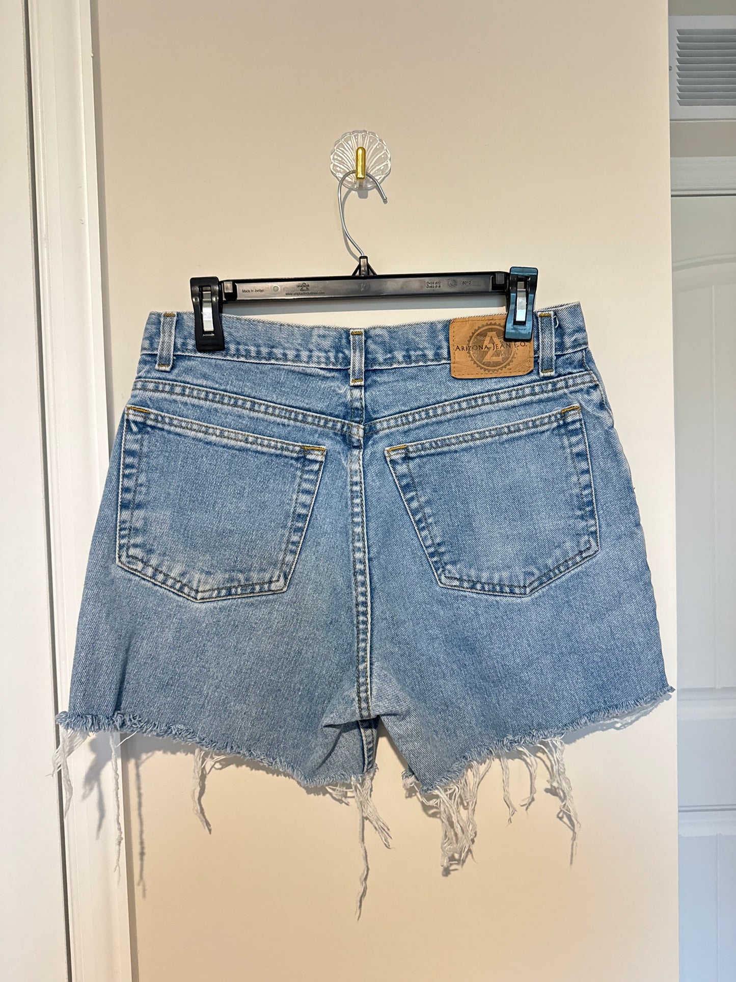 Arizona Shorts sz 27