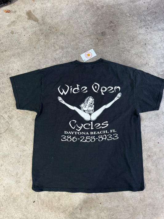 Wide open tee
