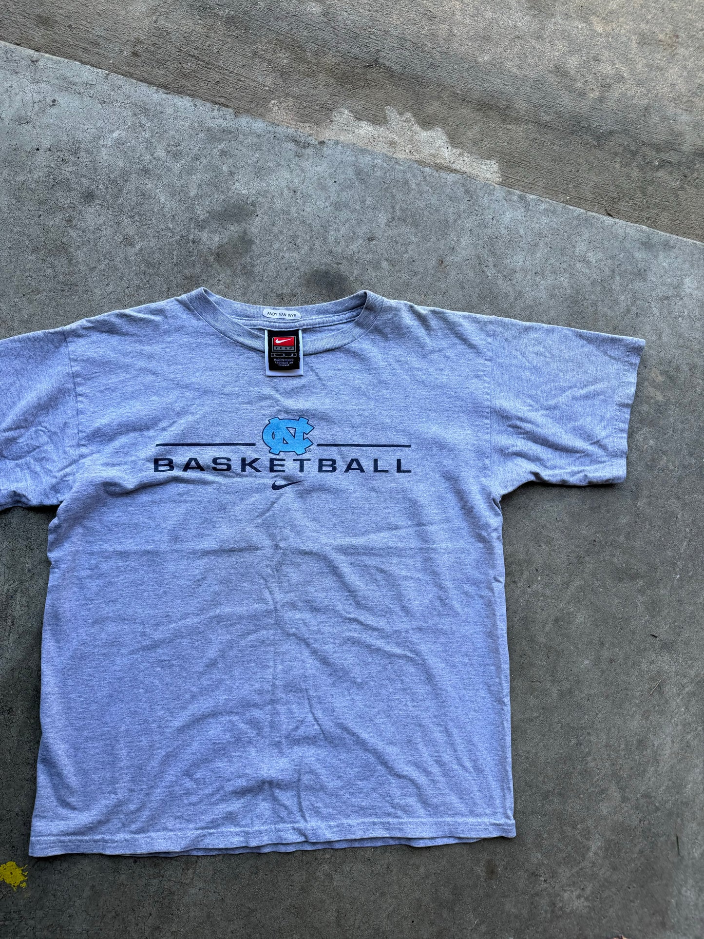 Vtg unc nike tee