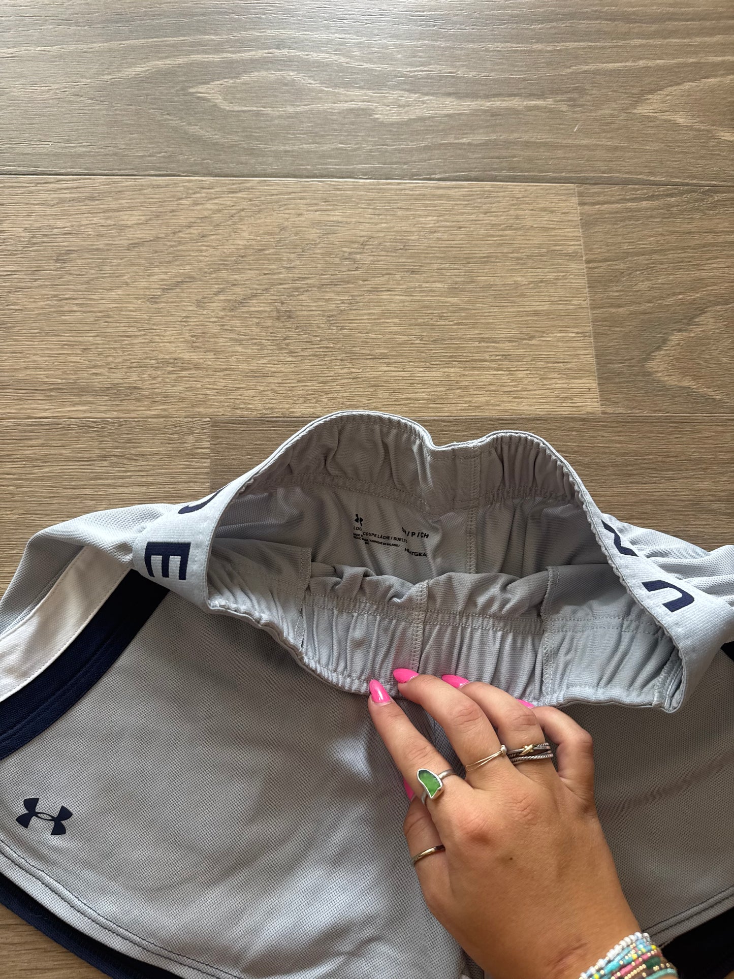 Under Armour shorts small