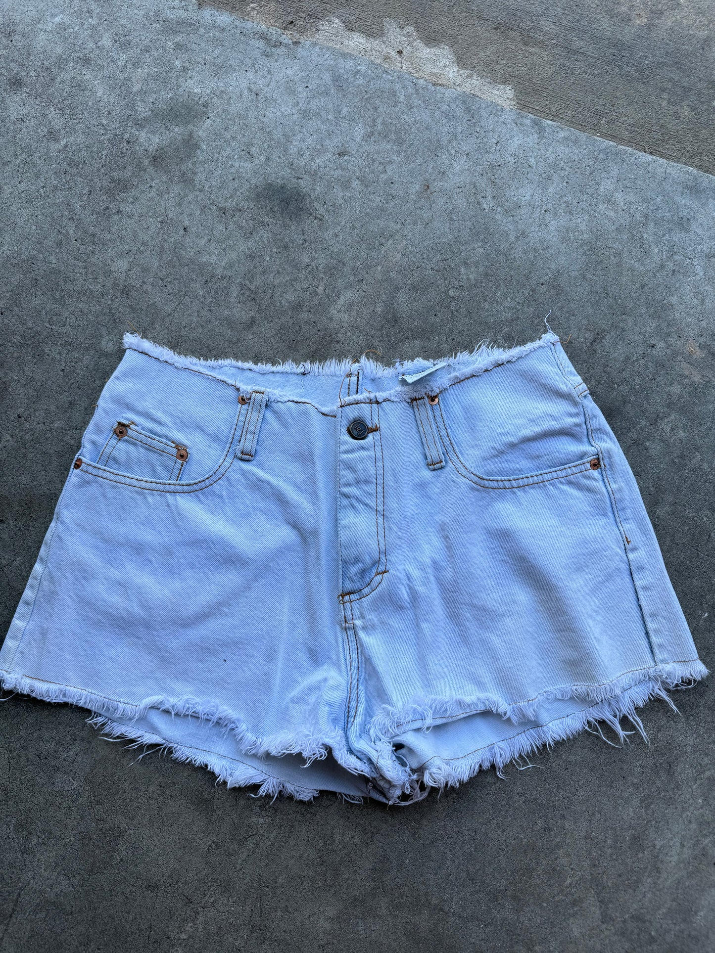 Vtg LEI shorts