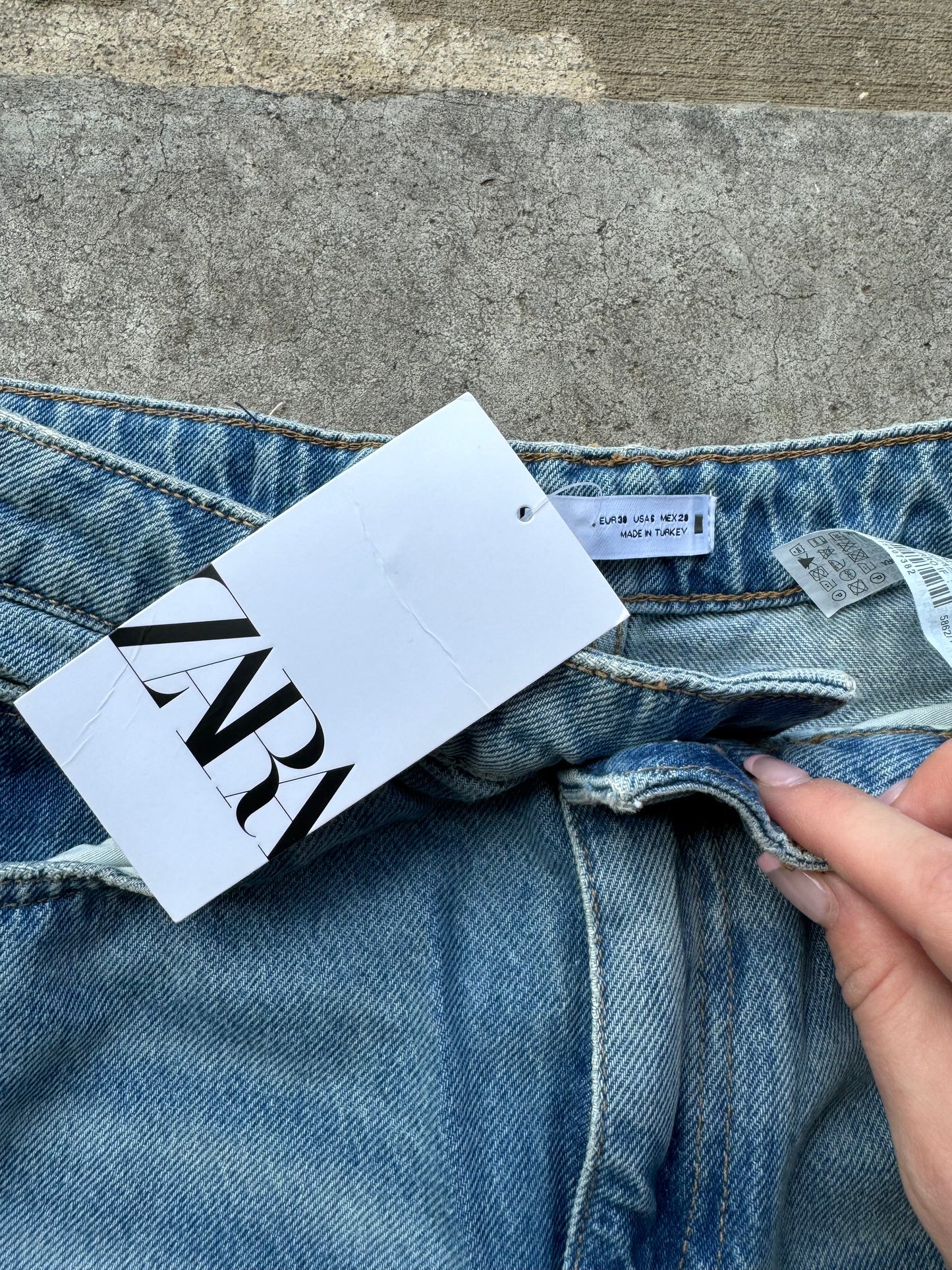 Zara jeans