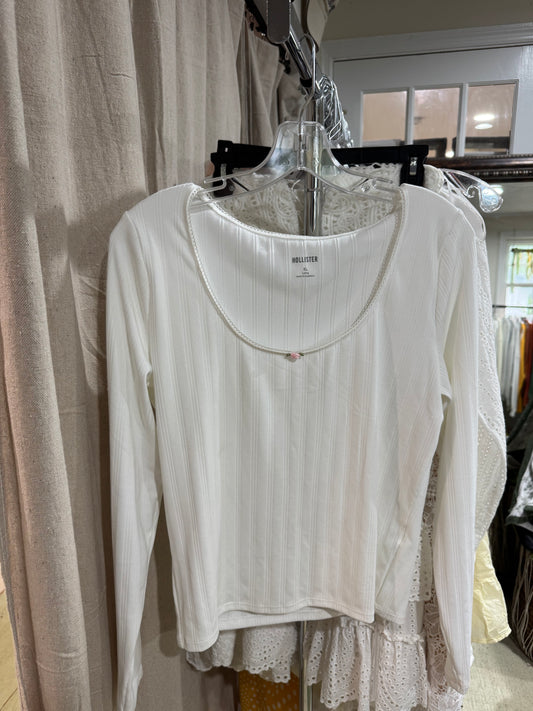 Hollister tee