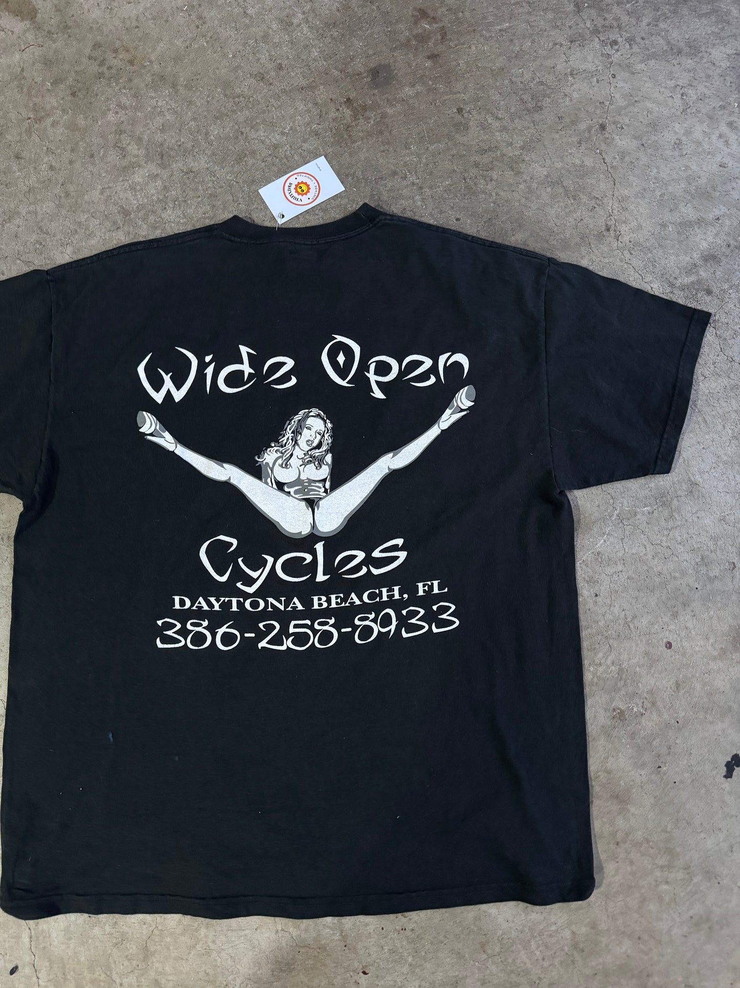 Wide open tee